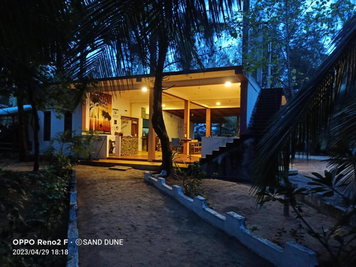 Sand Dune Beach Resort & Surf Camp آروغام المظهر الخارجي الصورة