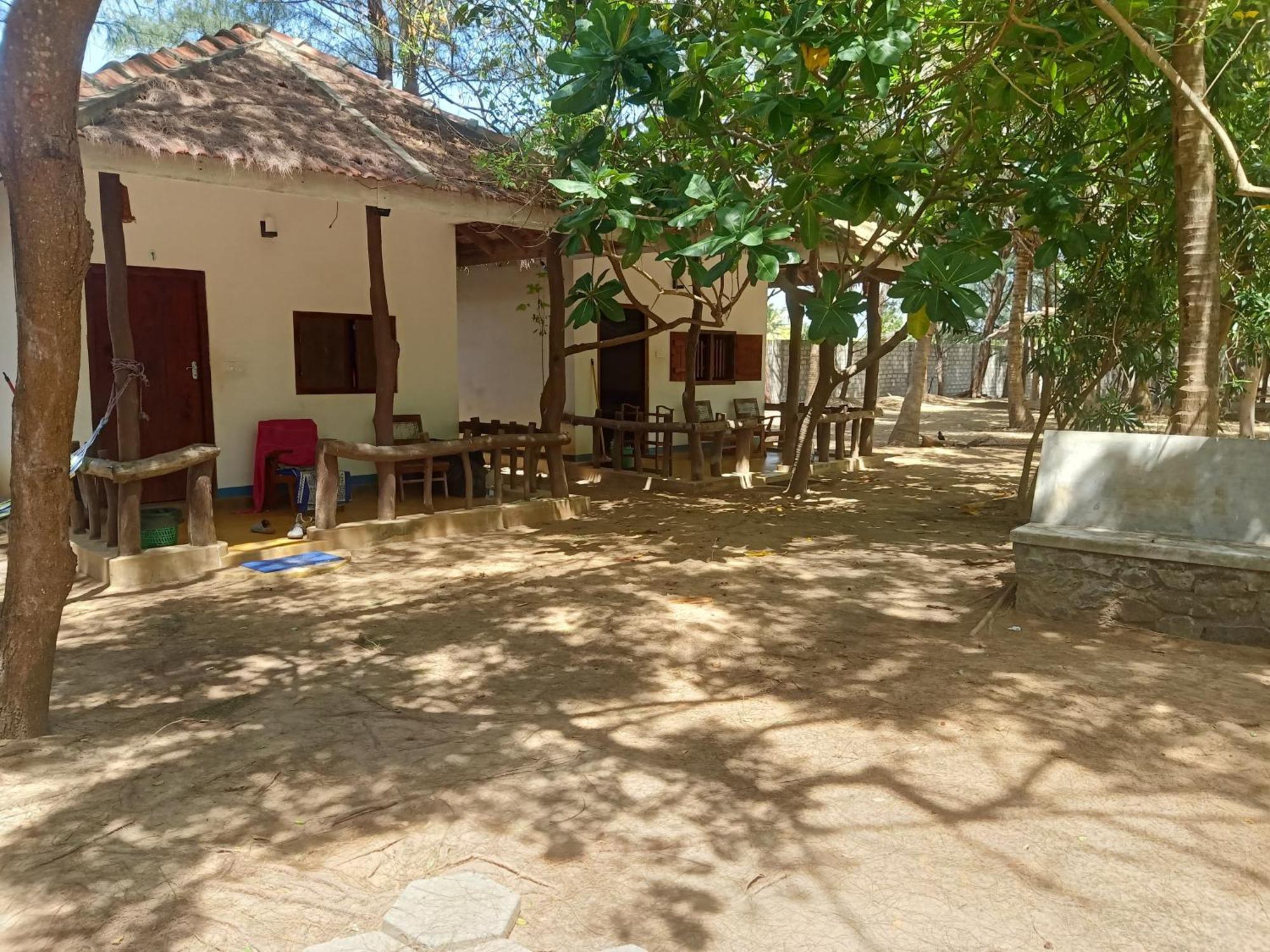 Sand Dune Beach Resort & Surf Camp آروغام المظهر الخارجي الصورة