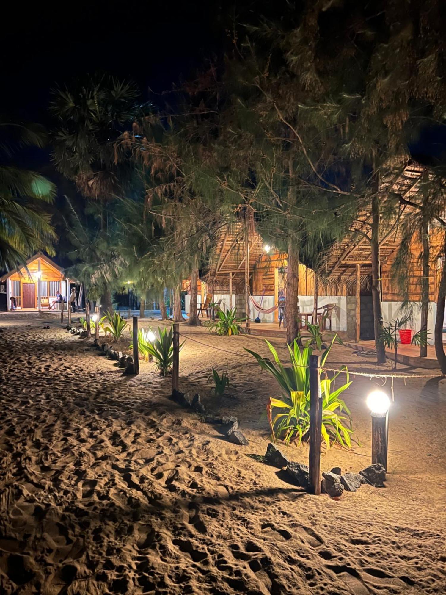Sand Dune Beach Resort & Surf Camp آروغام المظهر الخارجي الصورة