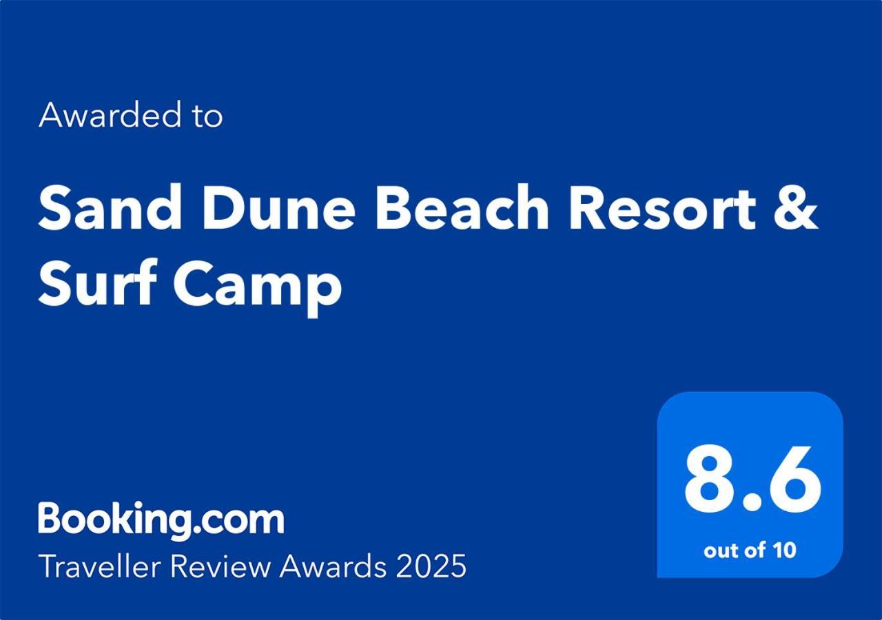 Sand Dune Beach Resort & Surf Camp آروغام المظهر الخارجي الصورة