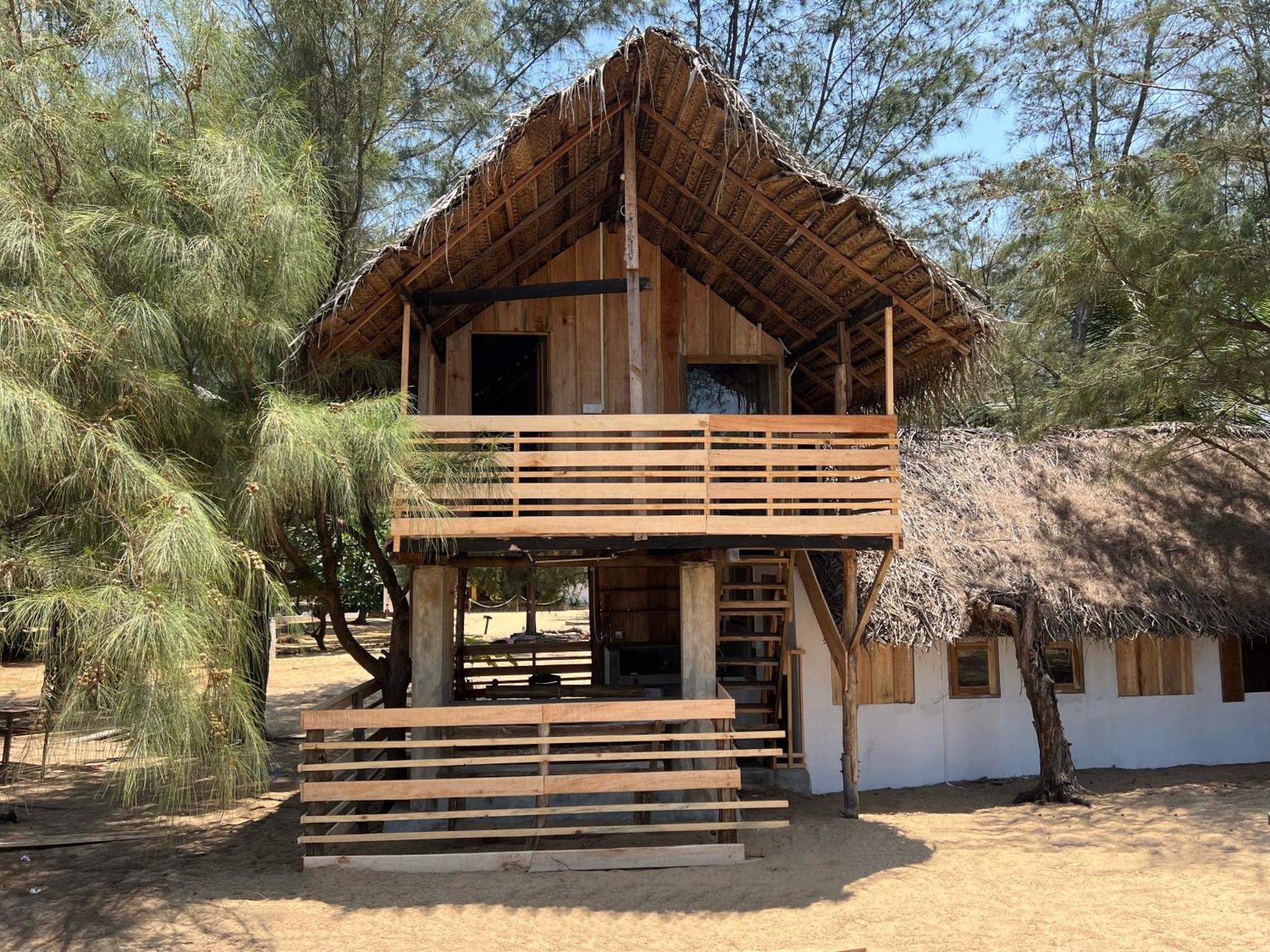 Sand Dune Beach Resort & Surf Camp آروغام المظهر الخارجي الصورة