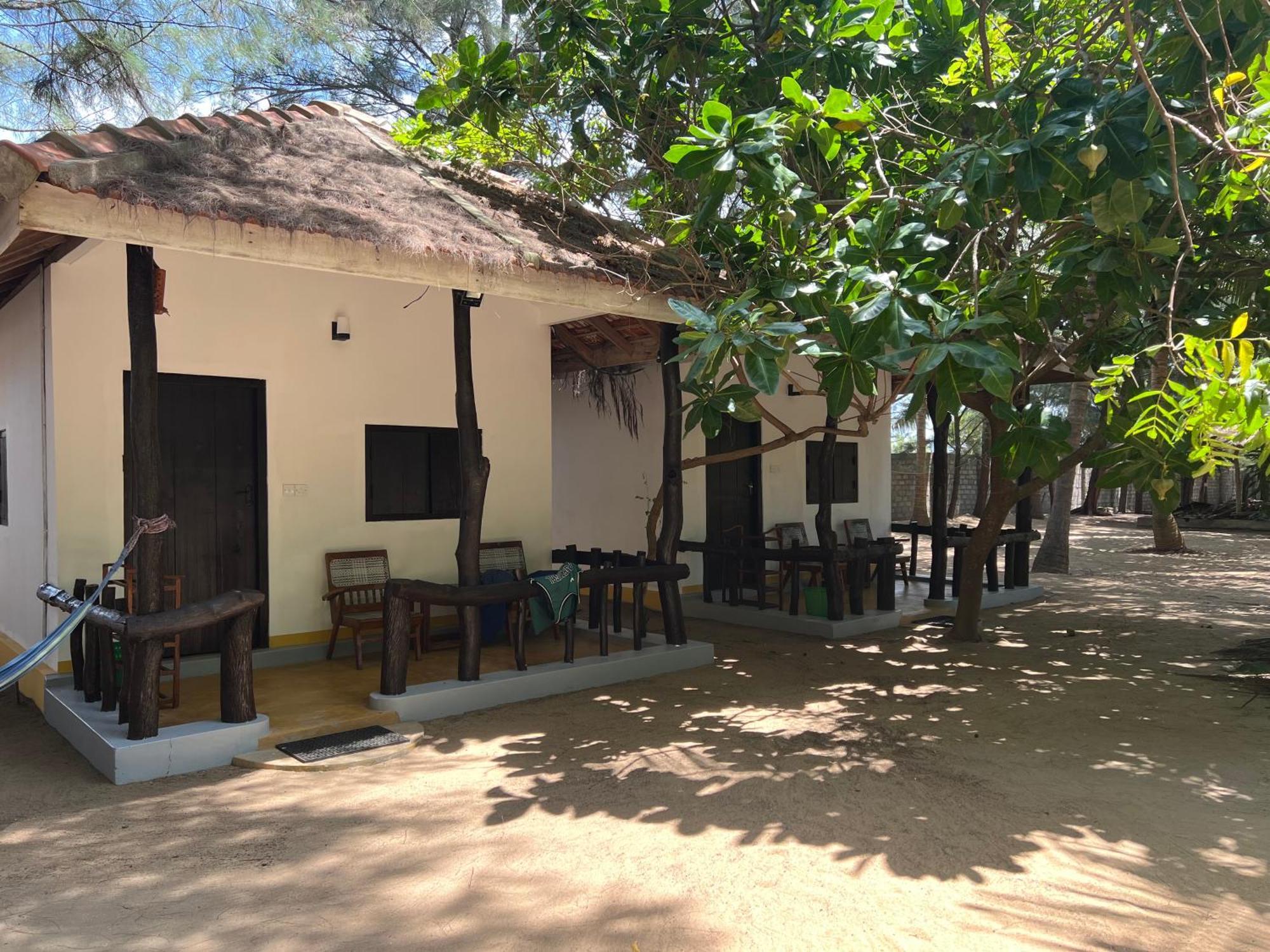 Sand Dune Beach Resort & Surf Camp آروغام المظهر الخارجي الصورة